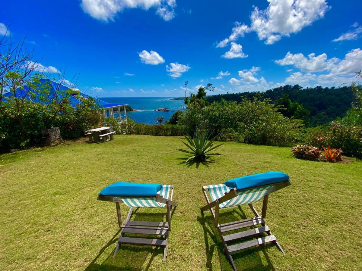 Sea Cliff Eco-Cottages & Gin Distillery Calibishie Екстериор снимка