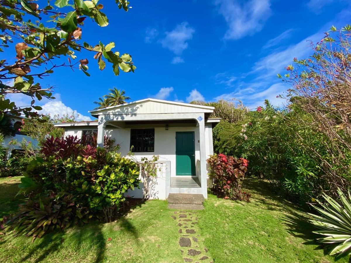 Sea Cliff Eco-Cottages & Gin Distillery Calibishie Екстериор снимка