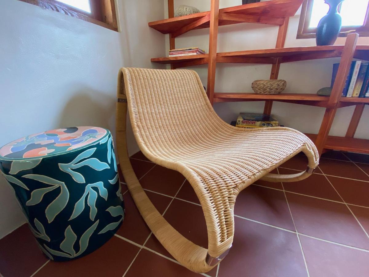 Sea Cliff Eco-Cottages & Gin Distillery Calibishie Екстериор снимка