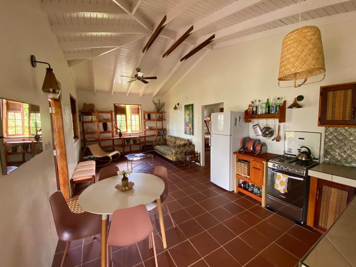 Sea Cliff Eco-Cottages & Gin Distillery Calibishie Екстериор снимка